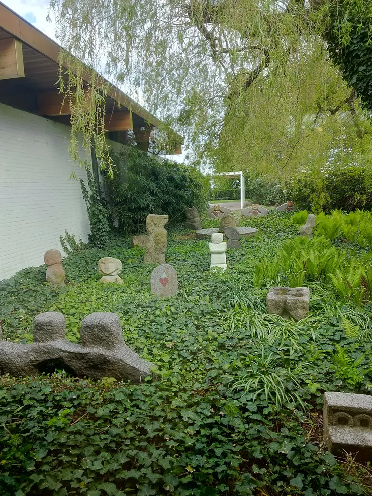 戶外作品融入自然環境中