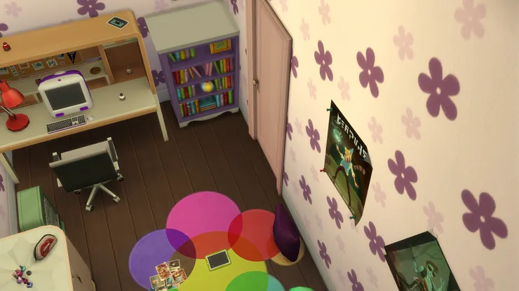 小客廳跟門的位置錯開了一點,因此沒有人會被撞到。