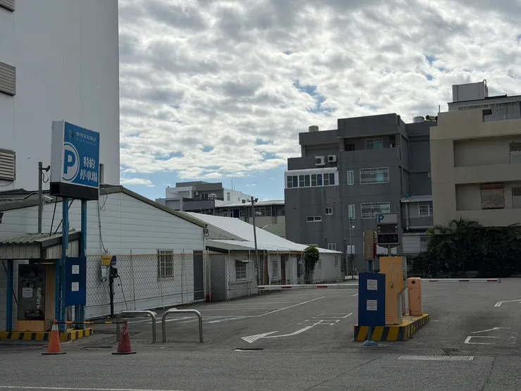 飯店停車場_鮪魚家族飯店台東館