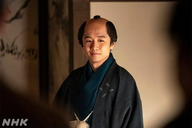 鶴老闆笑得讓人心裡發寒......