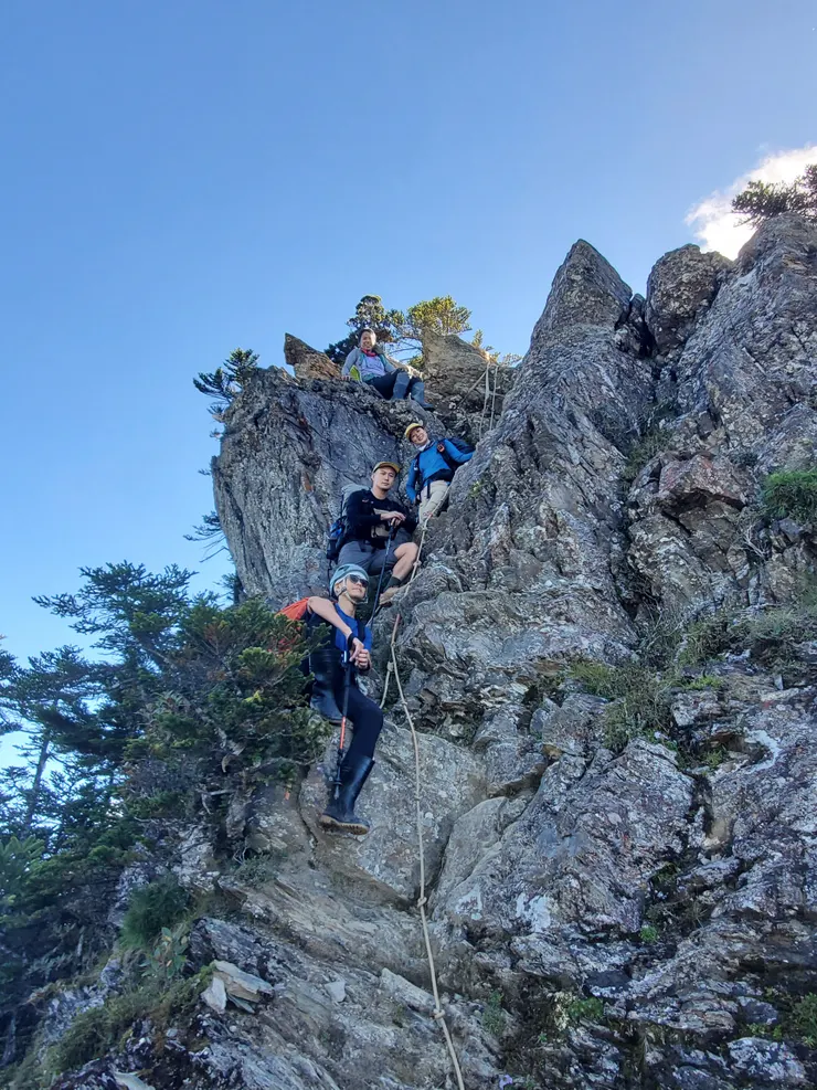 二天和我們行程一樣的他隊山友
