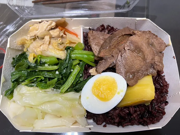 勁請享用健康廚房［左營巨蛋店］