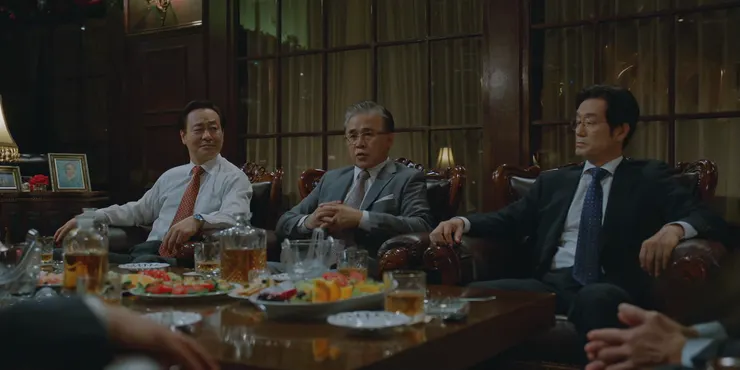 白夜財團聚會。(圖: Netflix 第4集 21:28)