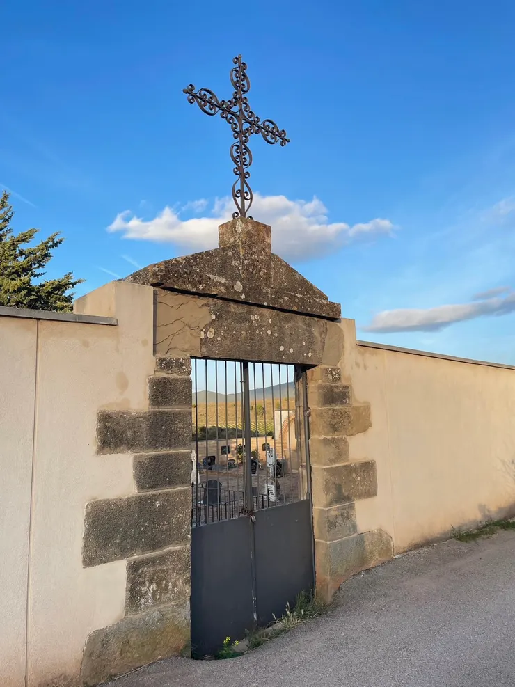 國外的墓陵  給我的感受平靜大於恐懼 