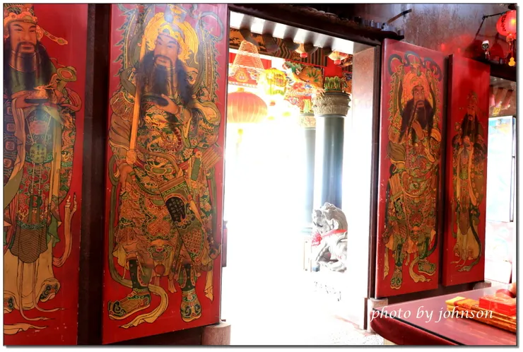 莊嚴隆重的門神（圖片截圖於網路）