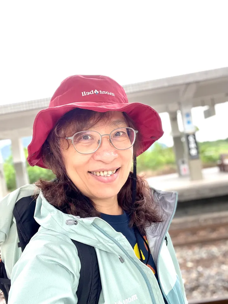 林保署認證森林療癒師 AMY WANG 南澳火車站 收工等火車