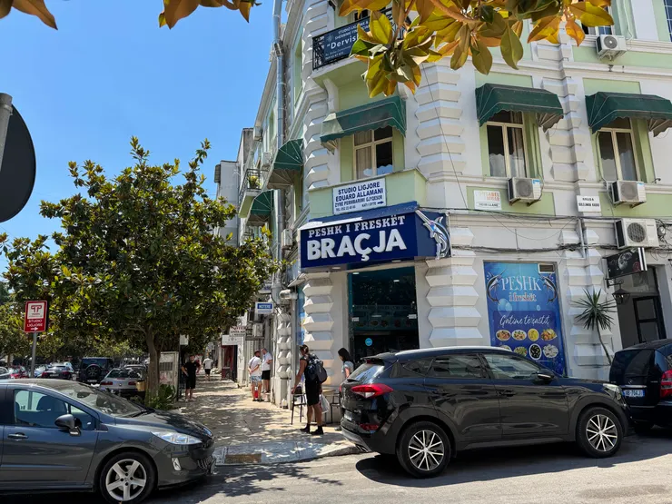 海鮮攤，通常都可以代客料理