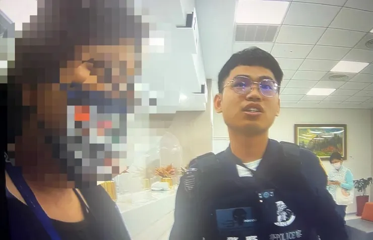 ▲花言巧語入金投資 內湖港墘所警與行員聯手成功阻詐(圖/內湖分局提供)