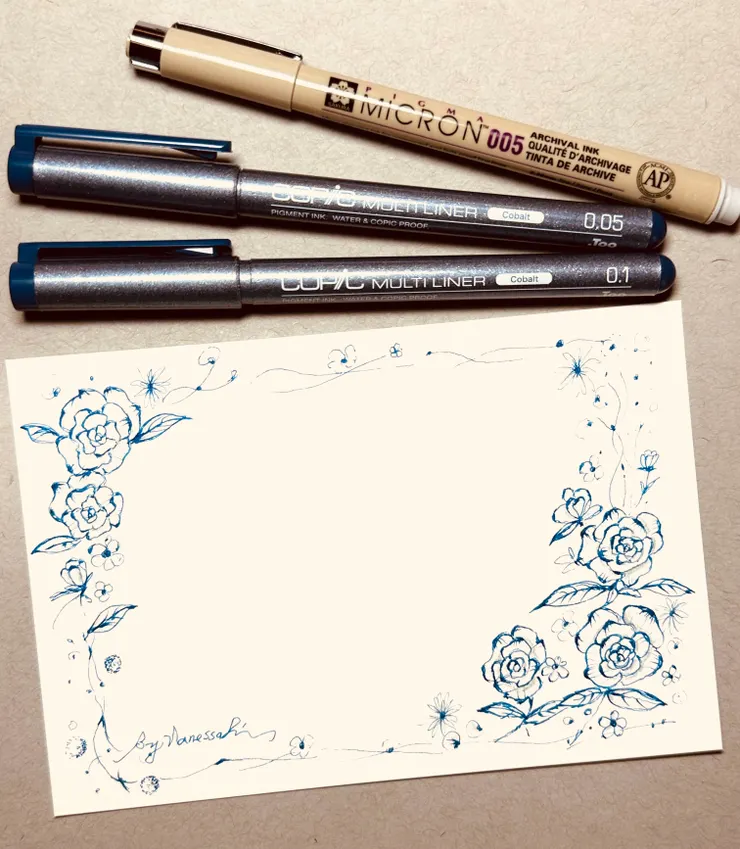 圖3 藍色花卉，用具藍色及灰色代針筆