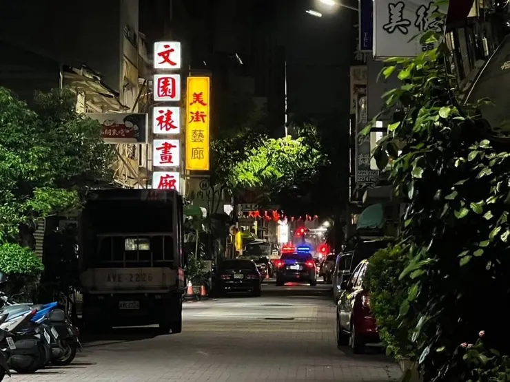 曾經繁榮的嘉義美街（成仁街），隨著商圈轉移失落，正在以街區串聯復甦商圈。