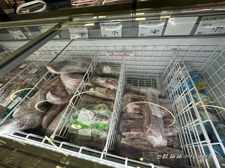 童子雞是一隻一隻，牛舌也是一條一條在賣的(原來牛舌這麼大一條…)