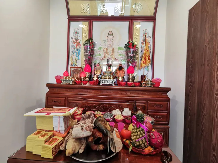 ▲2025年送神 清囤禁忌及開運法「開運達人」楊登嵙教授。（圖/楊登嵙提供 彭可翻拍）