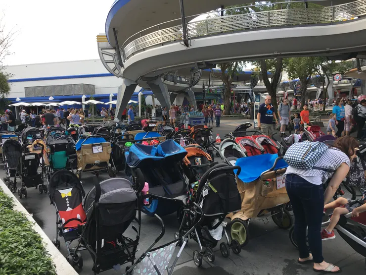 明日世界娃娃車大軍