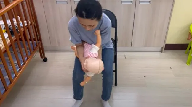 反轉時要注意前後，都要保護好