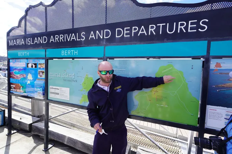 司機領隊先生做tour簡報