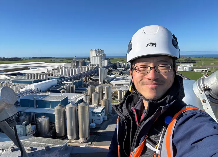 塔上看牛奶工廠