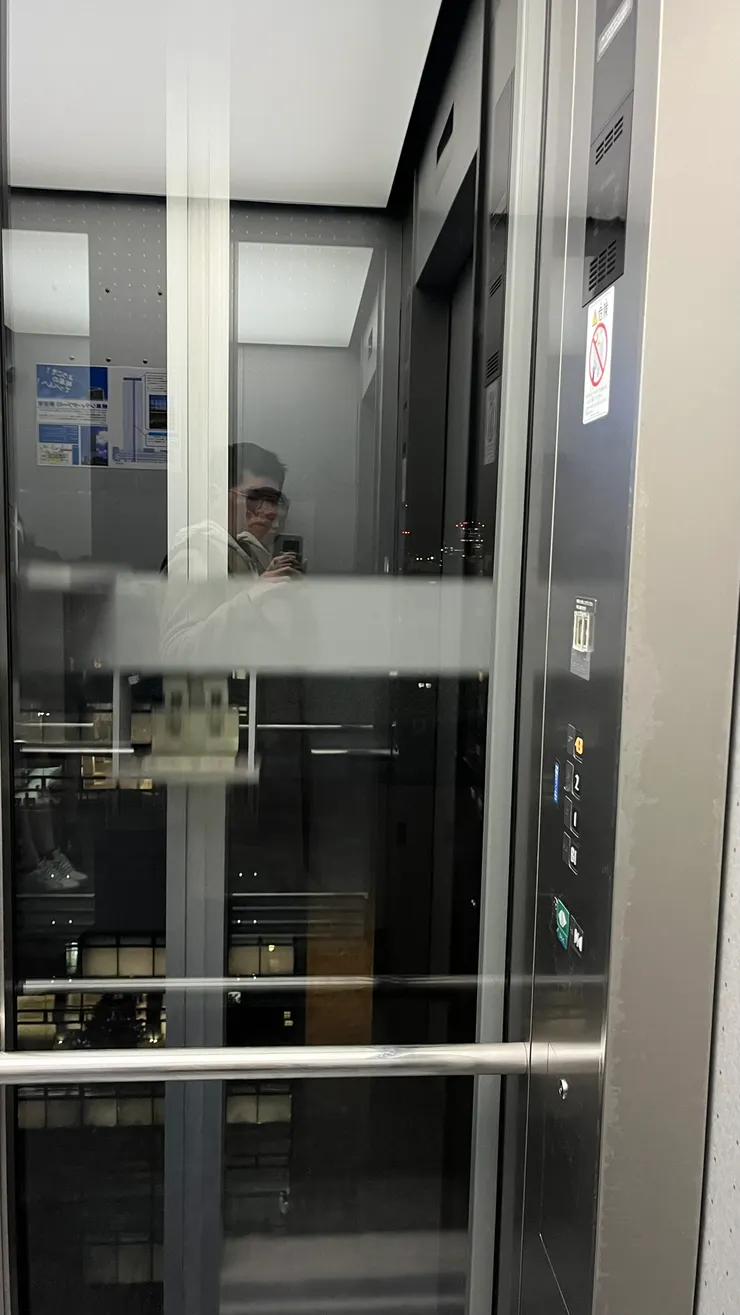 讓搭電梯並不無聊。