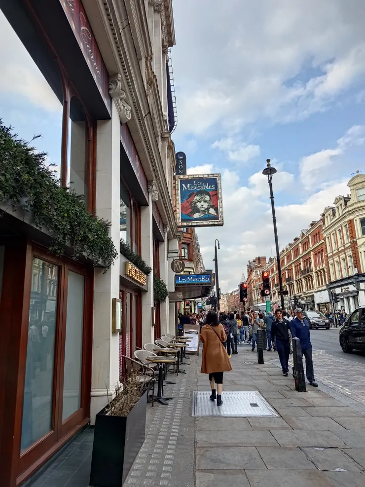 來英國真的不能不去看音樂劇啊