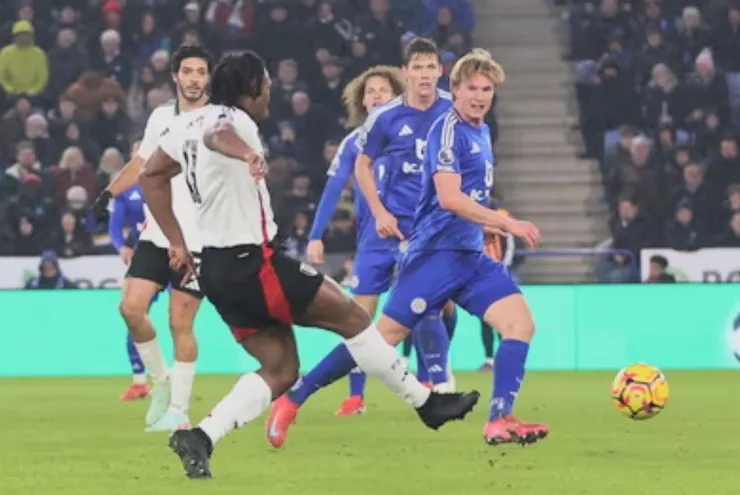 查奥尼輕鬆射球入網助富咸勝2:0