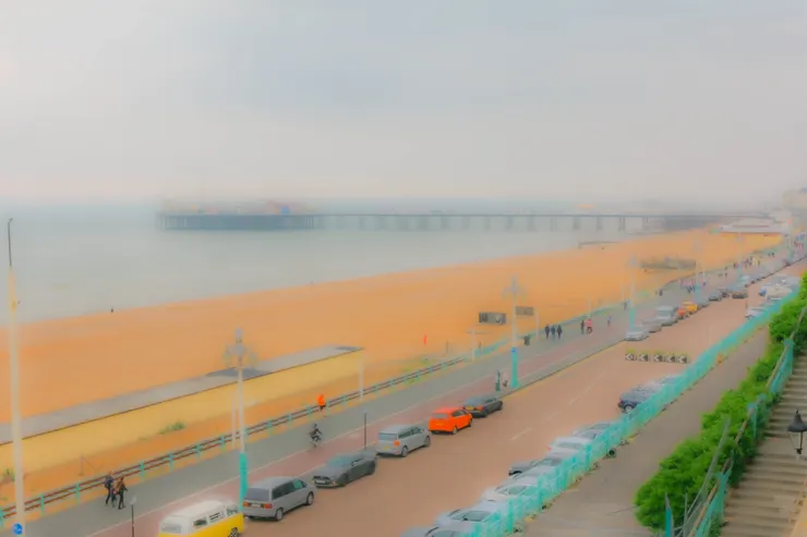 布萊頓(Brighton)的海灘，以及伸出去的遊樂園一景