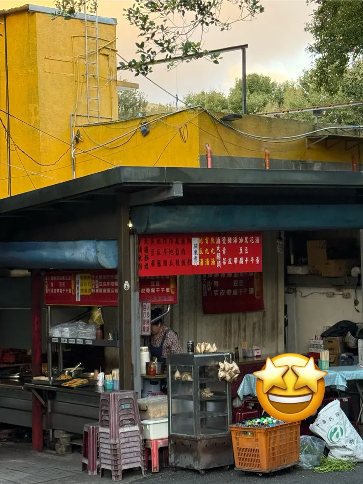 公車總站旁的小店