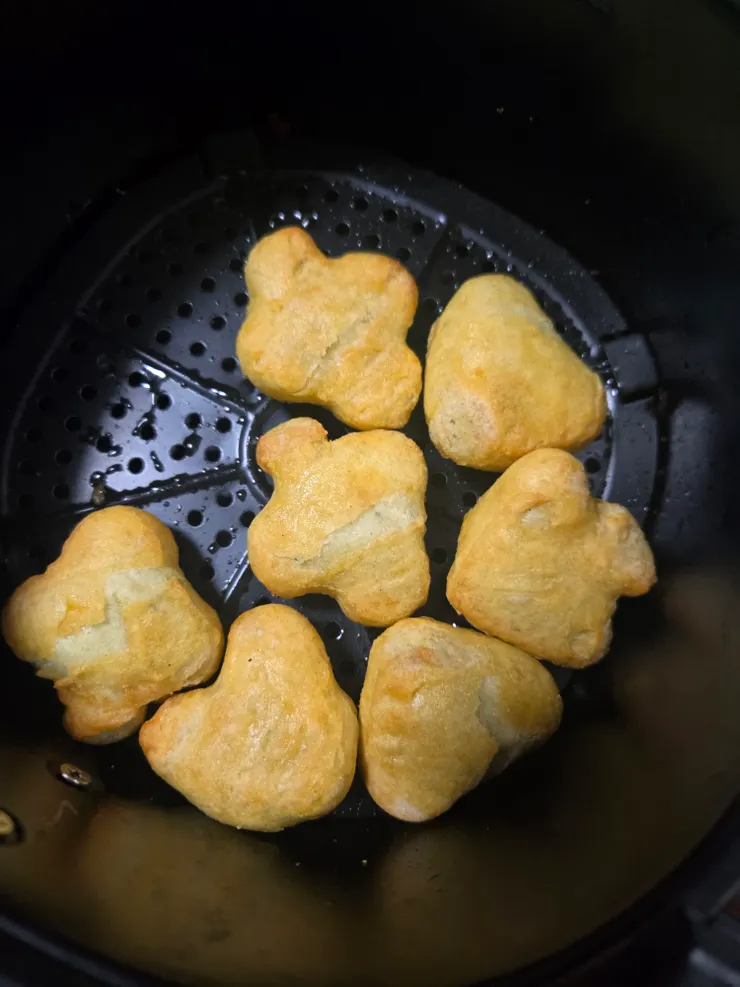 要把雞塊平放好不能疊在一起喔!