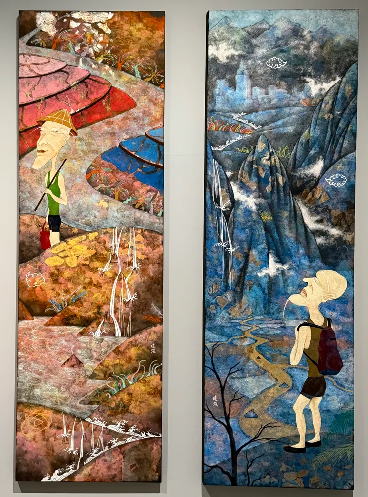 左:持棍人。右:進城