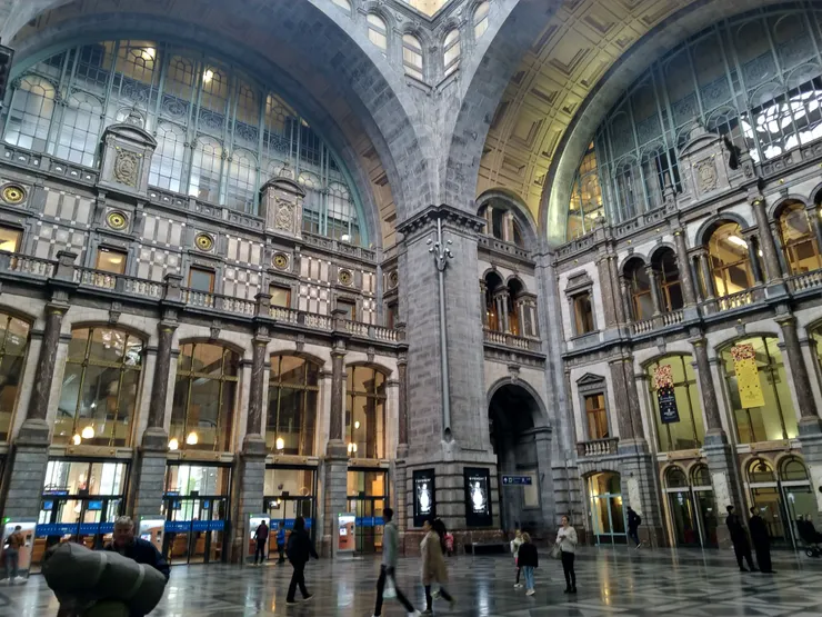 安特衛普中央車站-全球最美火車站的名號當之無愧