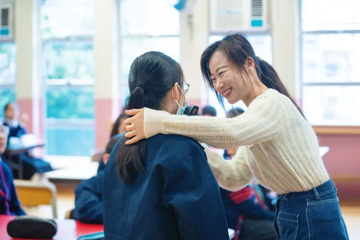 生命教育機構Why Not Education課程總監林秋霞老師跟學生進行不同的互動體驗。