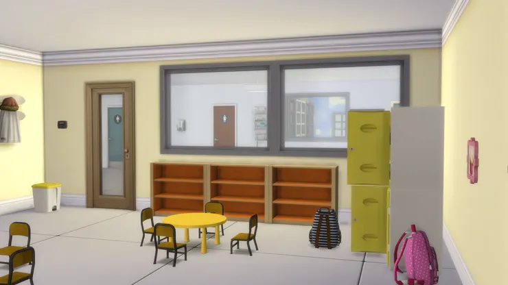 很記得幼稚園就是這種圓小桌和小椅子，要分組坐。