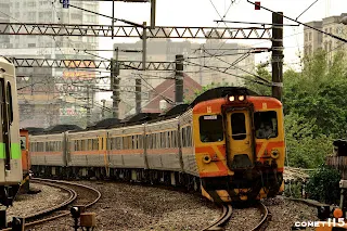 在傍晚時分專列回到了北部路段