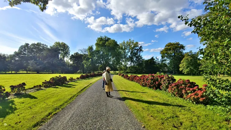 【城堡的入口迎賓大道】