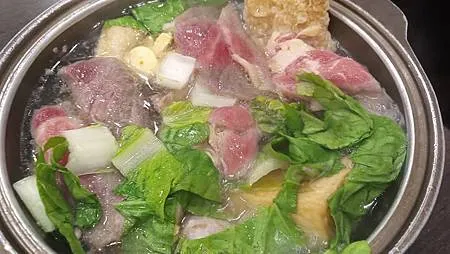 [台北美食]網友最愛小火鍋來自頂紅、服務人員也相當親切與快速