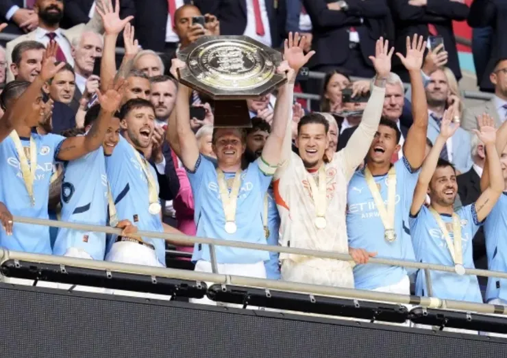 曼城贏得社區盾