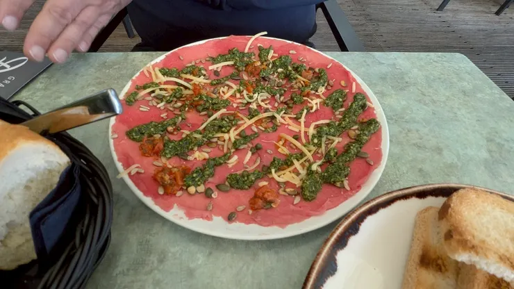 客戶點的, 應該是生肉之類的