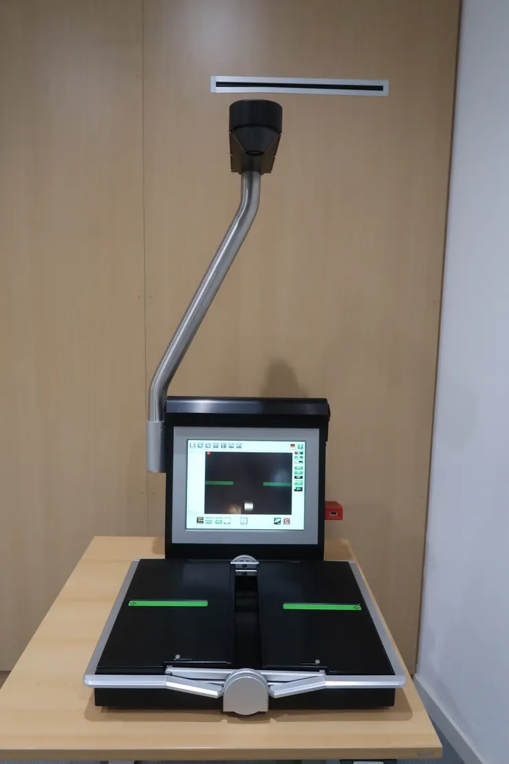 (不論是總圖或法律圖各樓層都有設置並提供免費使用的開書掃描器)