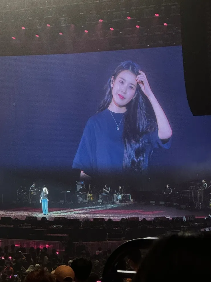 安安可時換上便服的IU