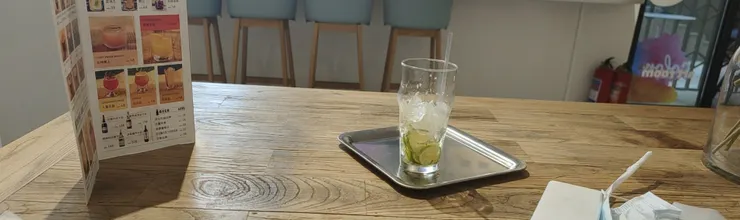 鄭州的小咖啡店自拍