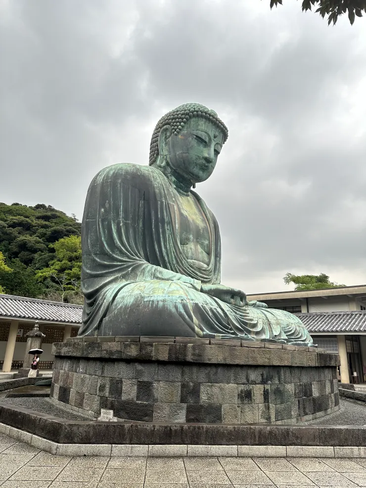 這是接訊時對著大佛的角度,覺得這張搭配後面的雲很霸氣