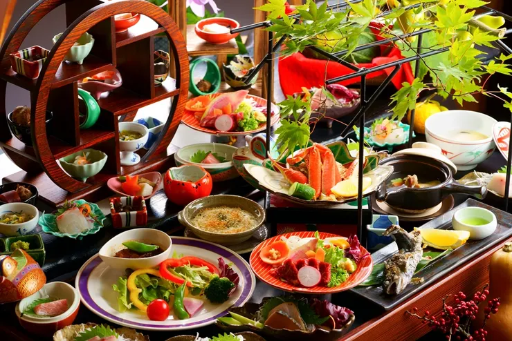 圖說：黑川溫泉山中極致靜謐的「源流の宿帆山亭」，提供結合在地特色與當令新鮮食材烹調的美味料理。（資料來源：飛亞旅行社/匠生活】）