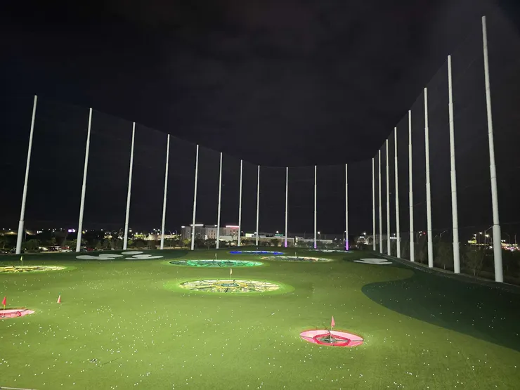 這邊的球場佔地真的很壯觀