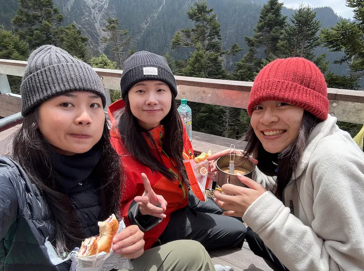 整個下午的時間可以喝下午茶？？記得帶桌遊跟零食？