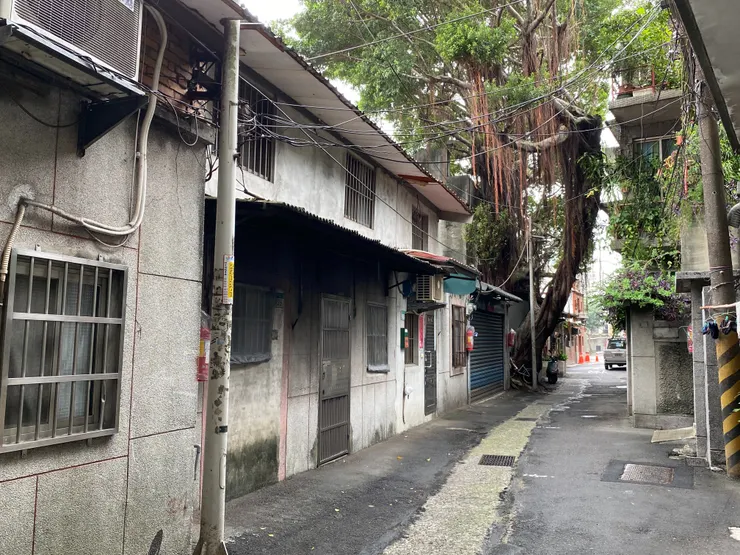 原本是緊鄰大漢溪的碧江街