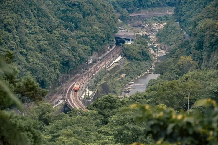 三貂嶺是全台唯一一個無法駕車抵達的火車站。