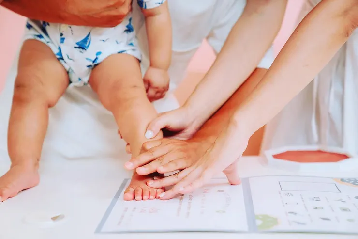 STAY 樂待親子共融空間提供抓周服務，紀錄孩子成長里程碑。（圖片來源：STAY 樂待親子共融空間臉書）