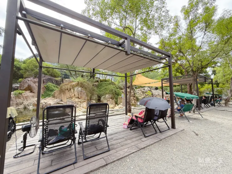 座位通通被佔好佔滿｜春秋山林 戲水區