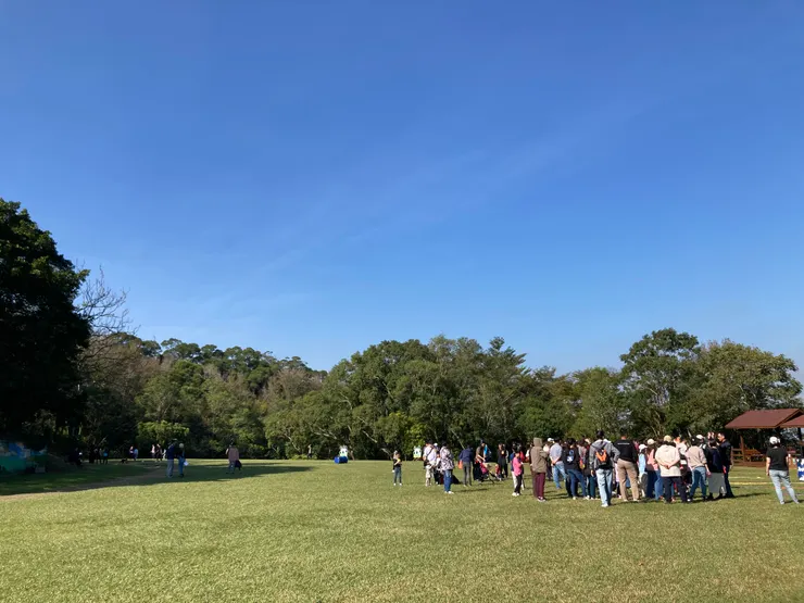 超大草地很適合玩團康活動!