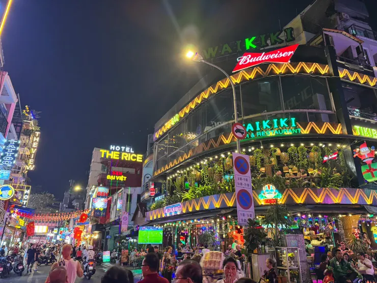 熱鬧的胡志明夜生活