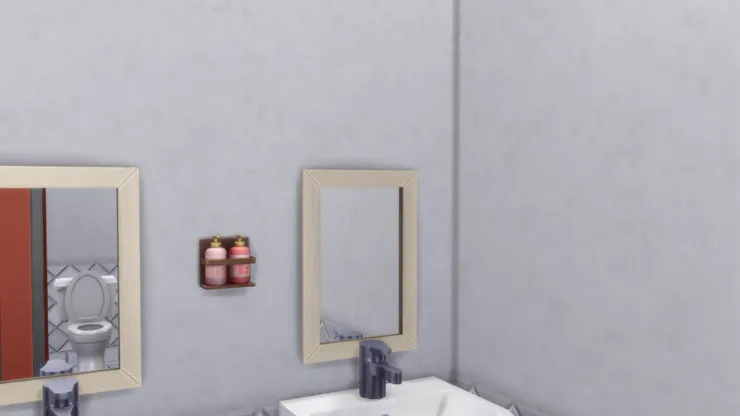 洗手液因為是女廁而用了粉紅色。