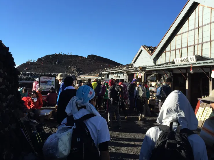 恁祖罵終於爬上來了